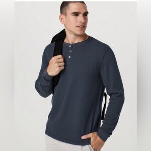 Vuori Men’s “Waffle” Henley (XL) *BESTSELLER*